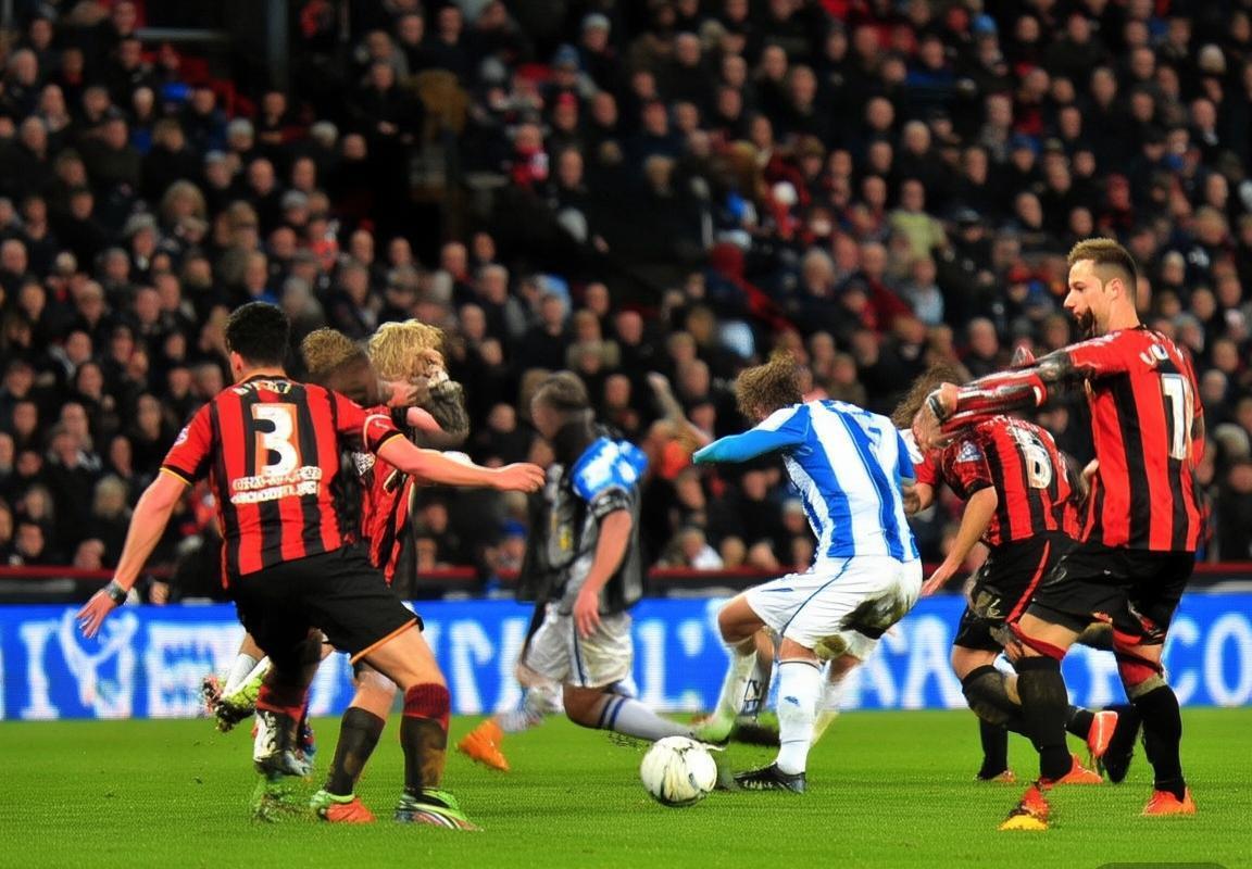 般尼茅夫VS哈德斯：英超激战对决精彩解析(图2)